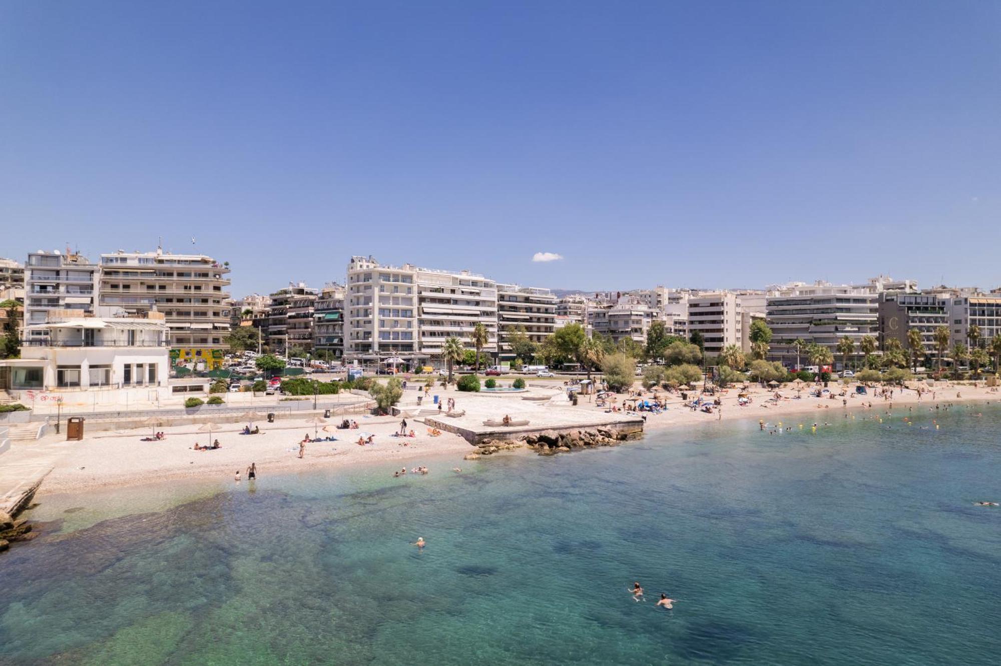 Luxury Seaside Apartment Next To Starbucks Opossite The Beach Park Of Flisvos เอเธนส์ ภายนอก รูปภาพ